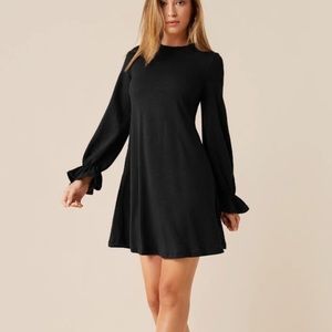 BRAND NEW FLOUNCE SLEEVE SOLID DRESS